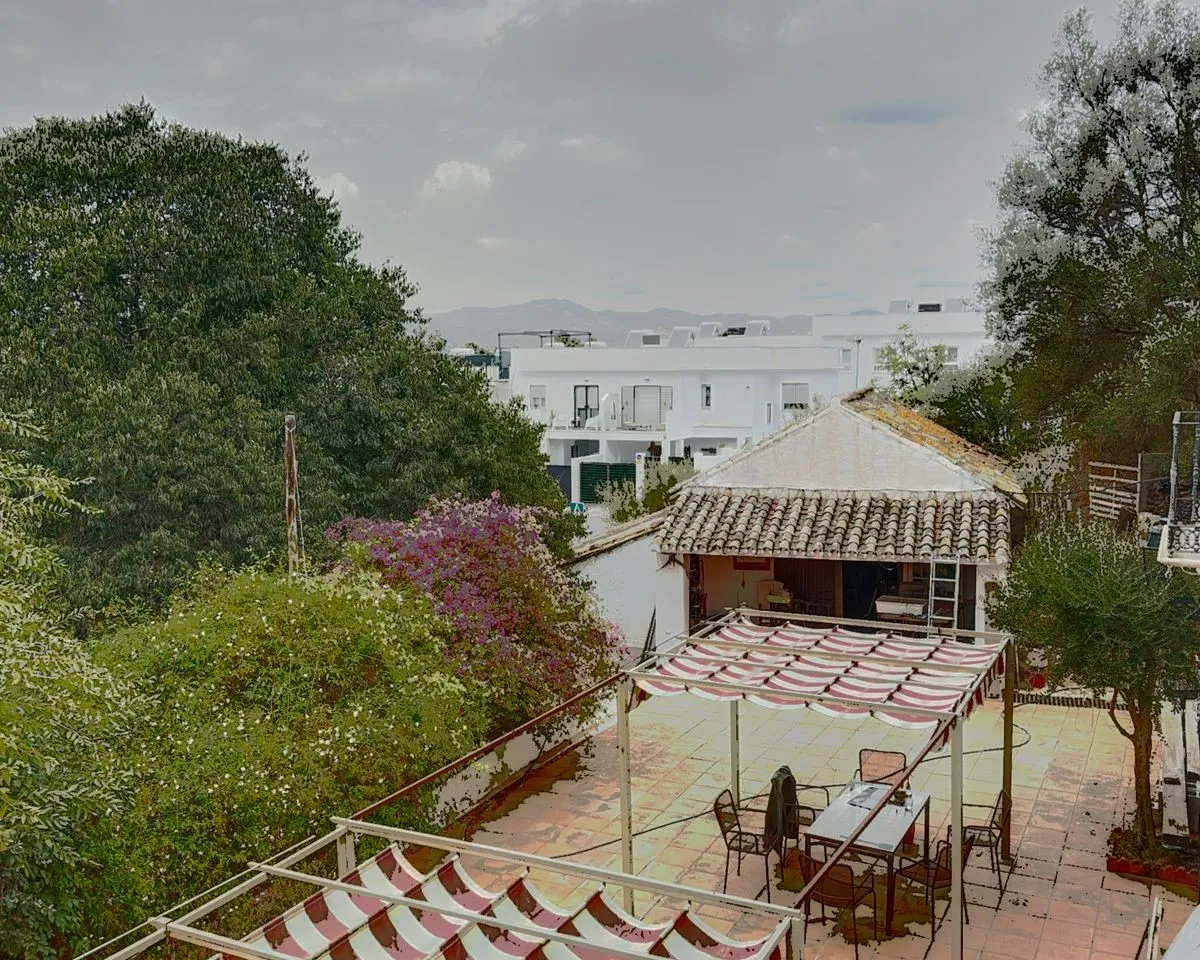 e2a0c1bb-c251-4a96-9f94-19baefae0a17