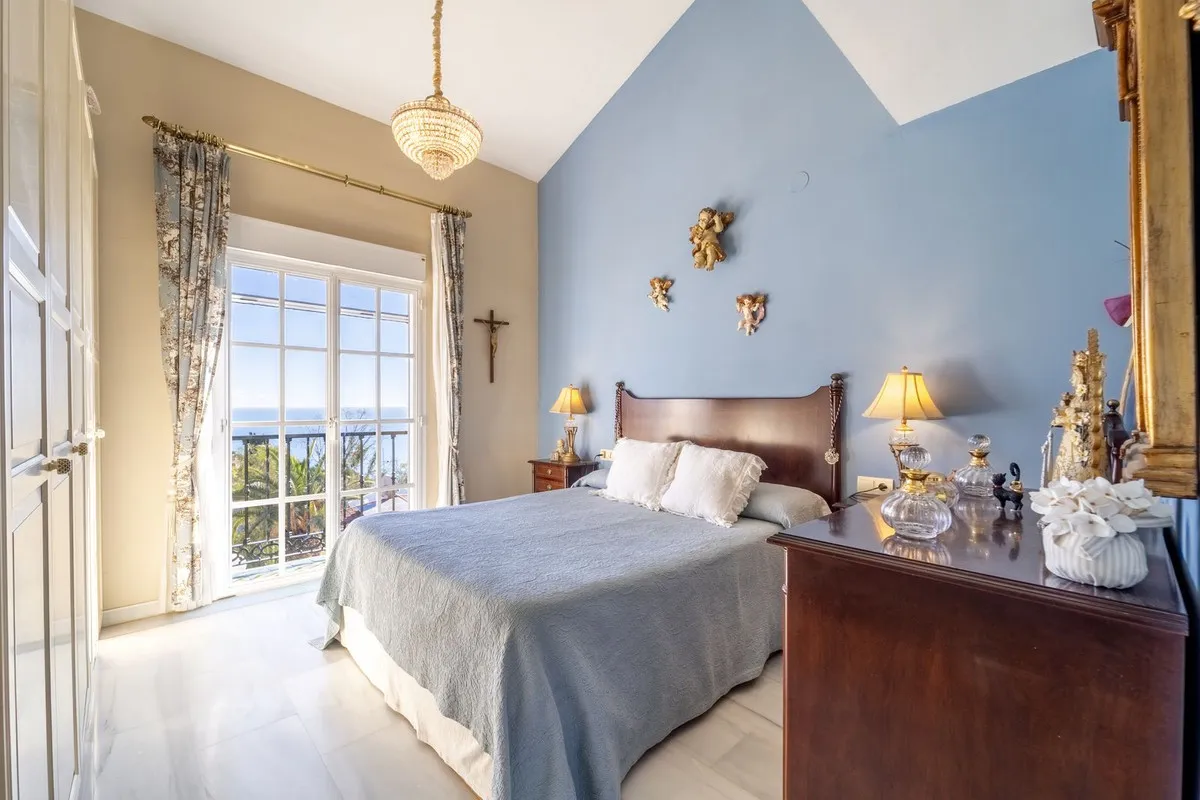 2ef85a9f-4706-43a5-a30a-fa777fb22307