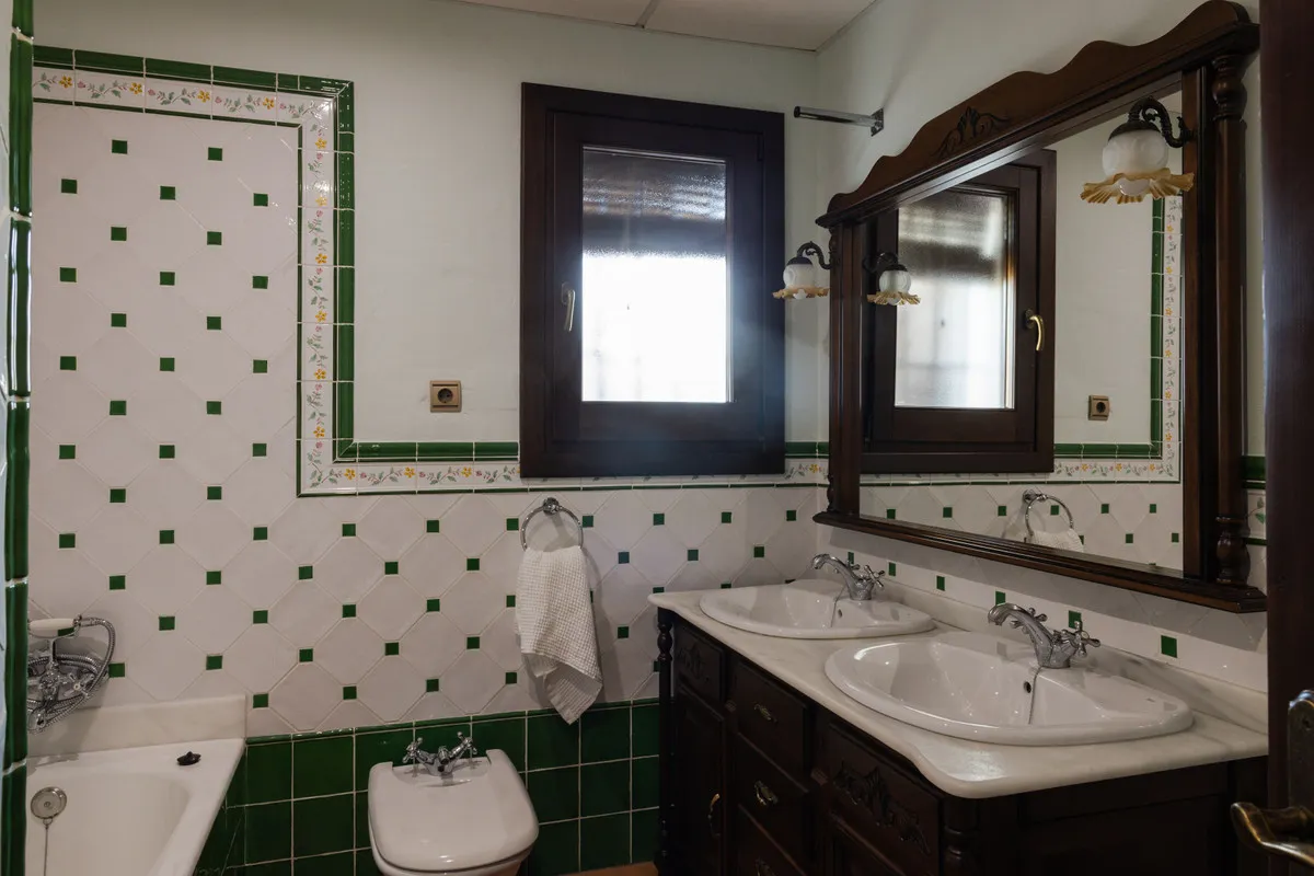 4976f47b-a3d3-43a3-a1db-b10d089eb611