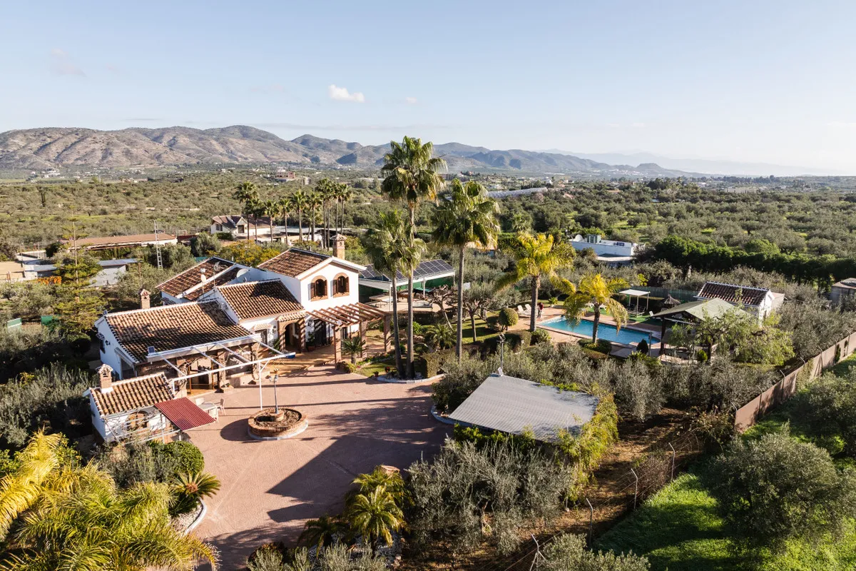 7c00c6a8-e171-4c79-9642-bbe328d090b0