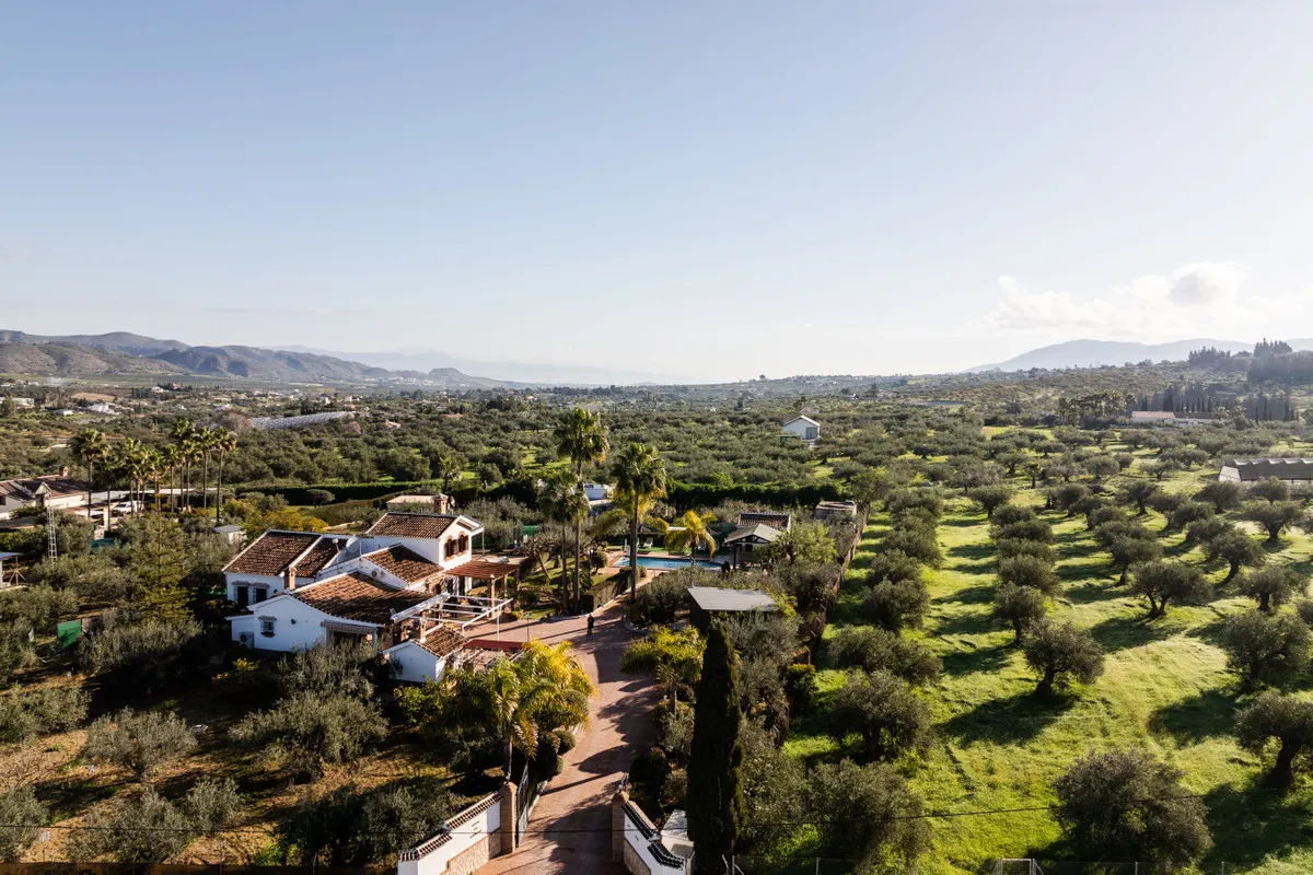 e1ae51a5-50c6-4320-b57c-ba1dfce525b8