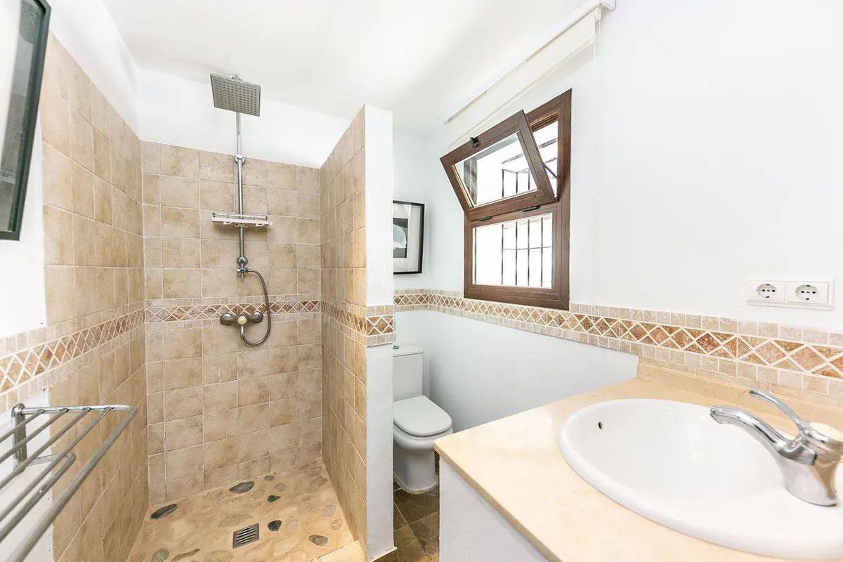 18e49e88-c2d9-4b16-800c-08d435fb9775