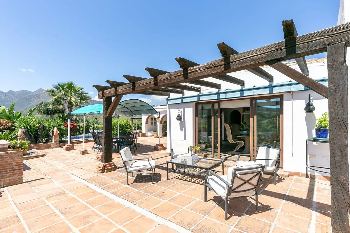 242f1107-b88f-4c59-9ecb-46fcec3d9c6d