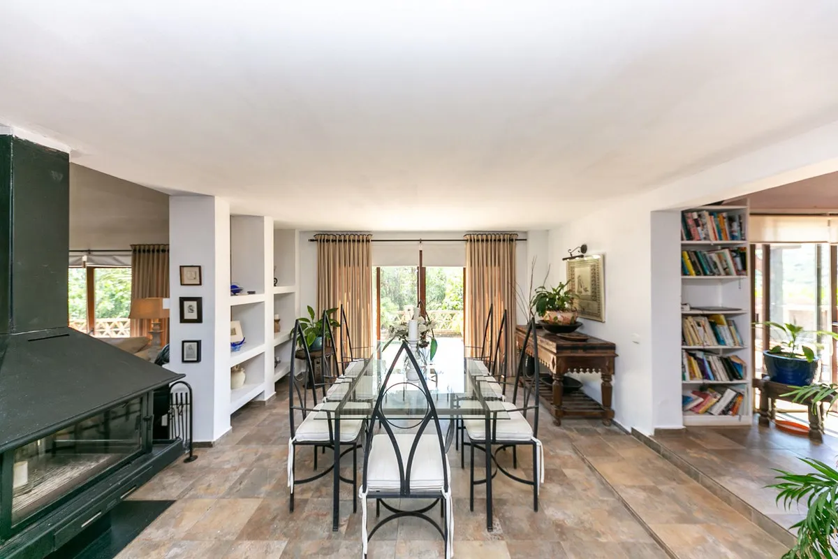 9c9fd5c9-b246-4e40-953b-063c0d976b84