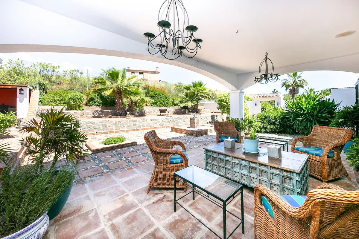 a8ab5371-e8b1-4468-8d01-fa6b5738a104