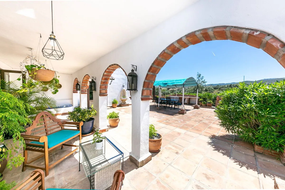 b5770901-14c8-4aec-ad32-e285c38fca59