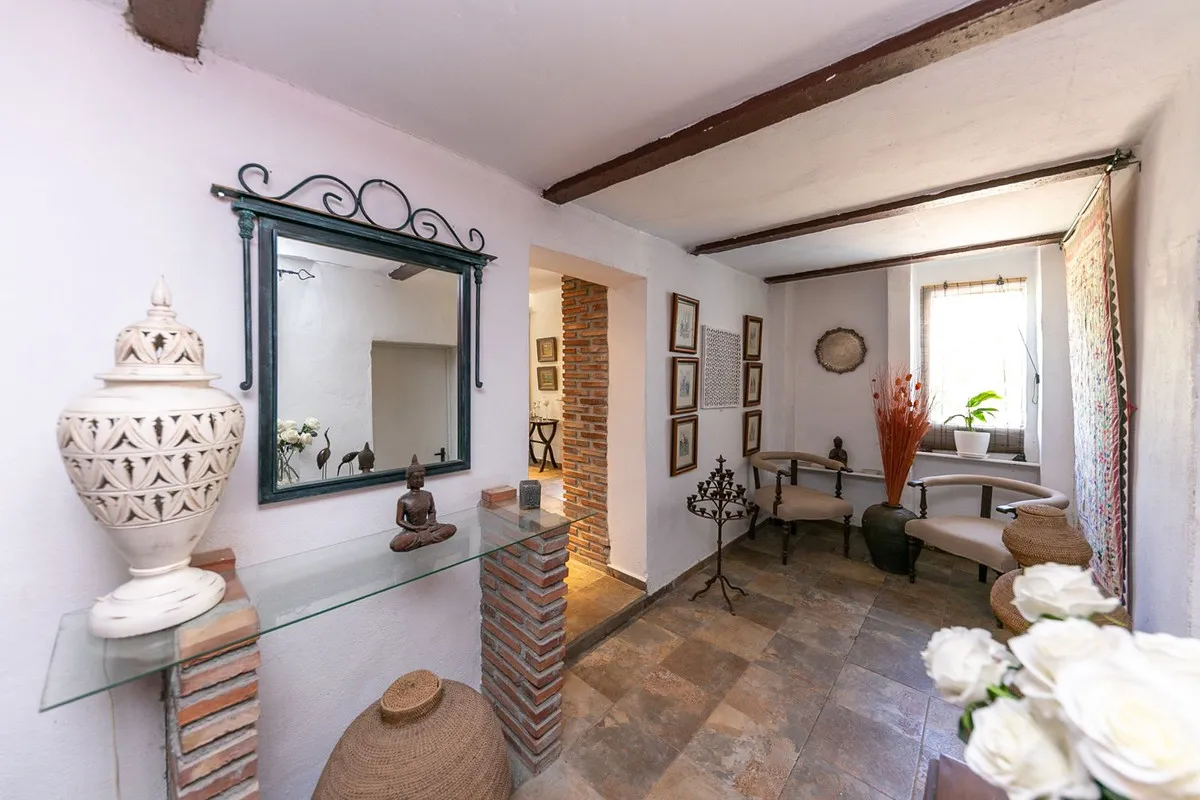 d2256ba8-42ae-417c-a5ec-647af3fc78ba