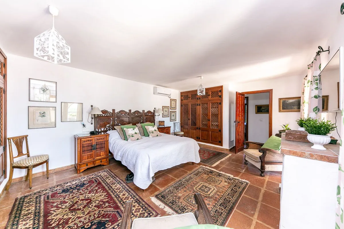 fe444056-bd1d-4966-a6a9-3eaf39566dba