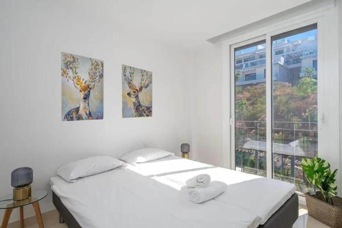 b0ab1dc2-f237-4946-87d5-c6bea0b4904b