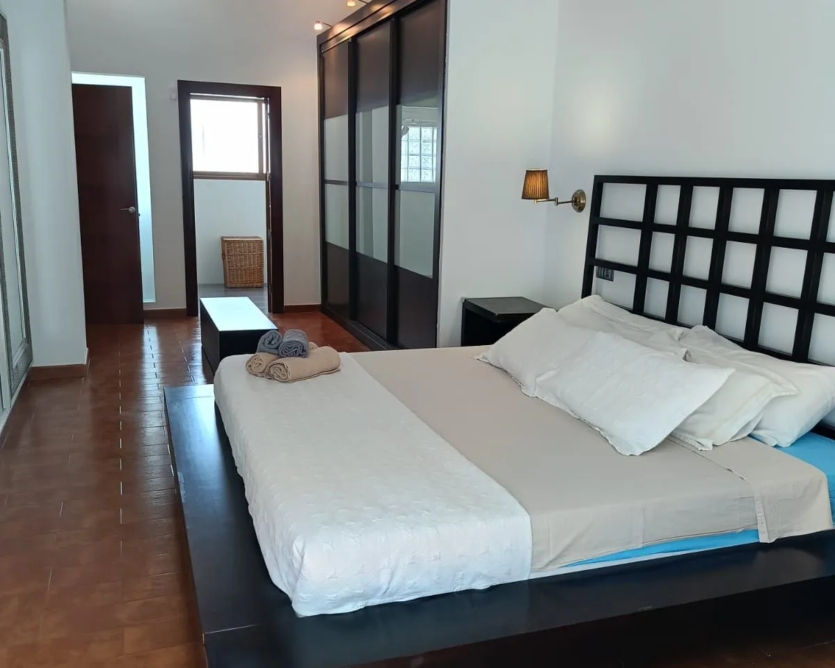 b7e05168-0181-452a-96fe-ac979553ebd0