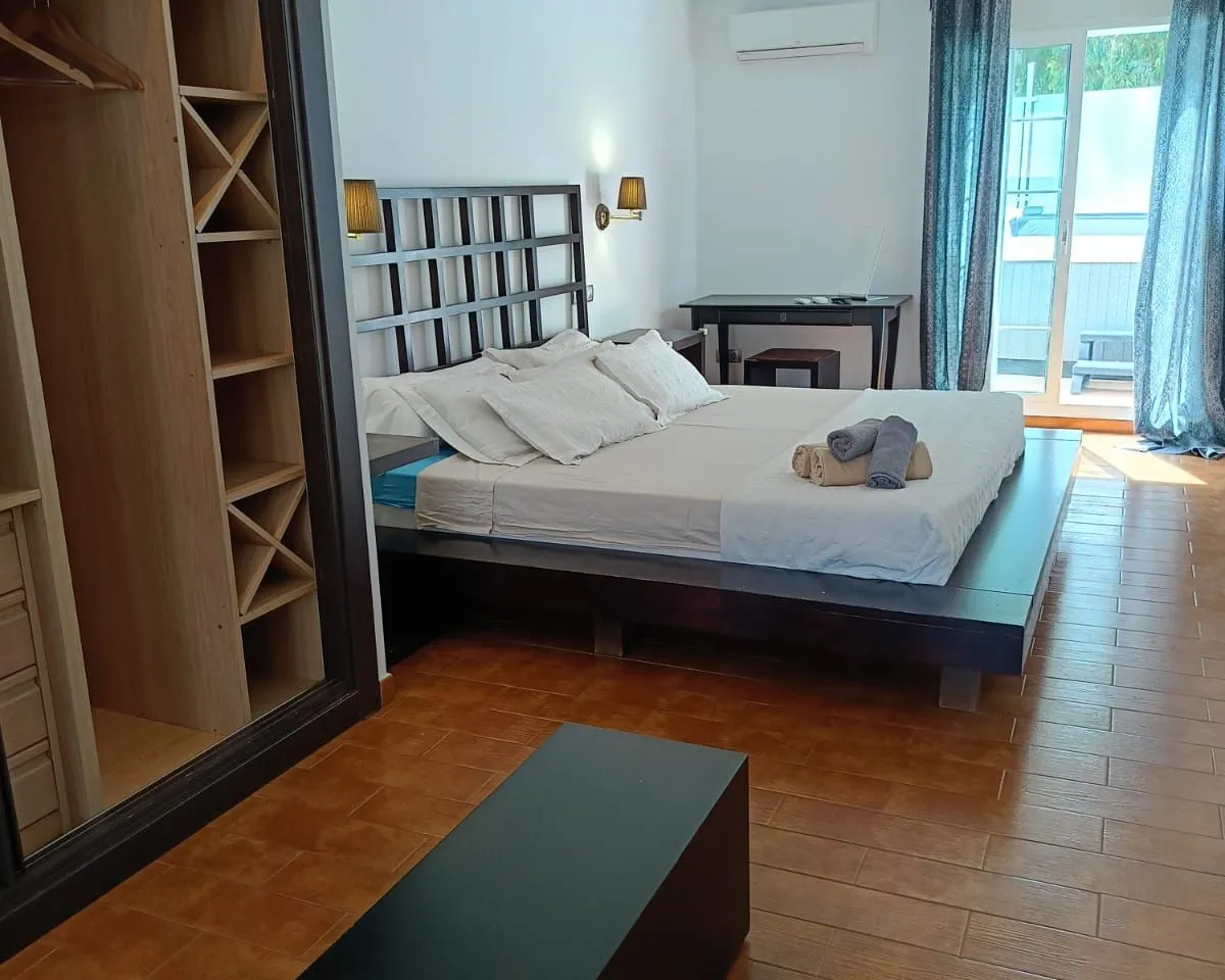 c6d53490-cfdb-40b0-b44e-494b1d49614d