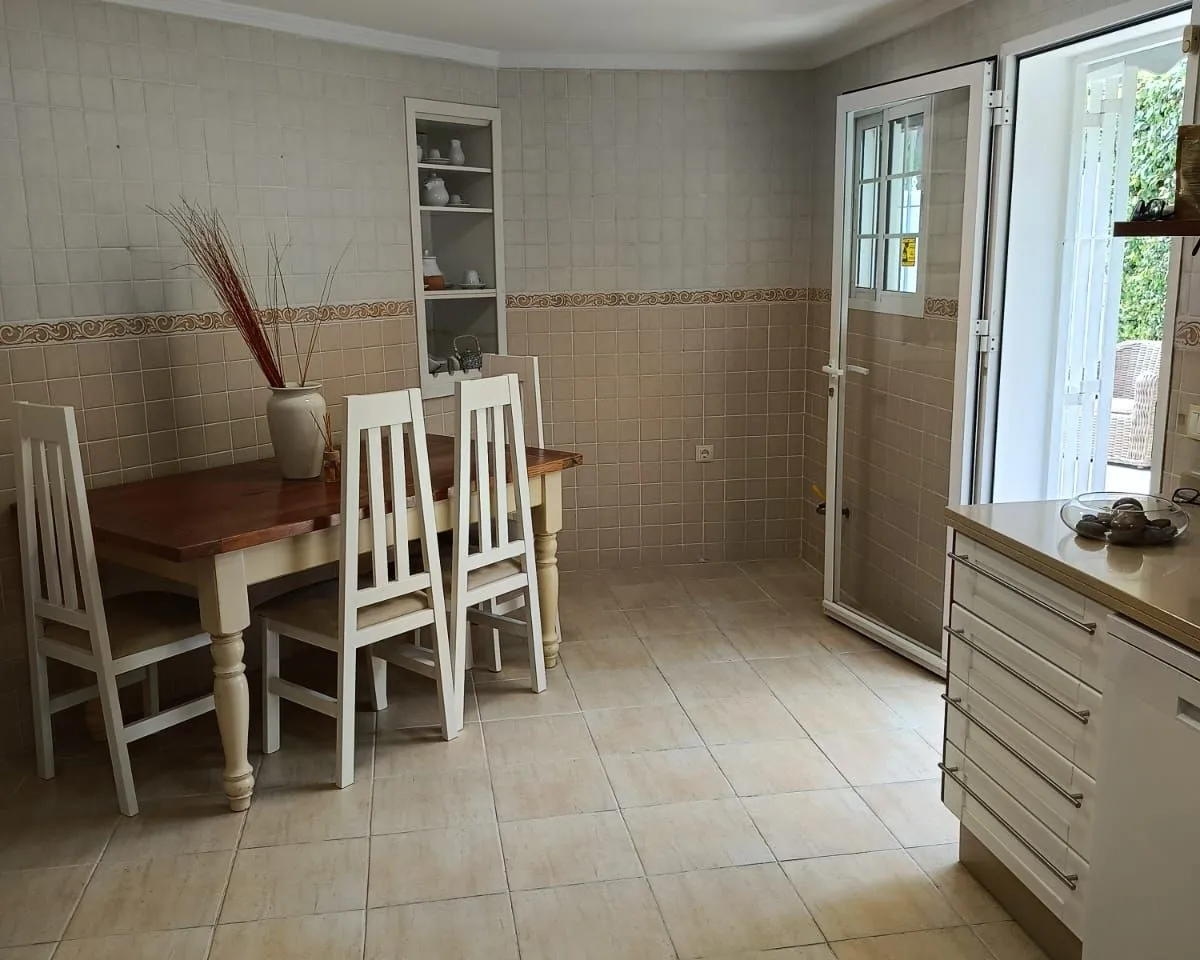 e2fd32c3-a033-4a81-ab14-58ee7f6d6123