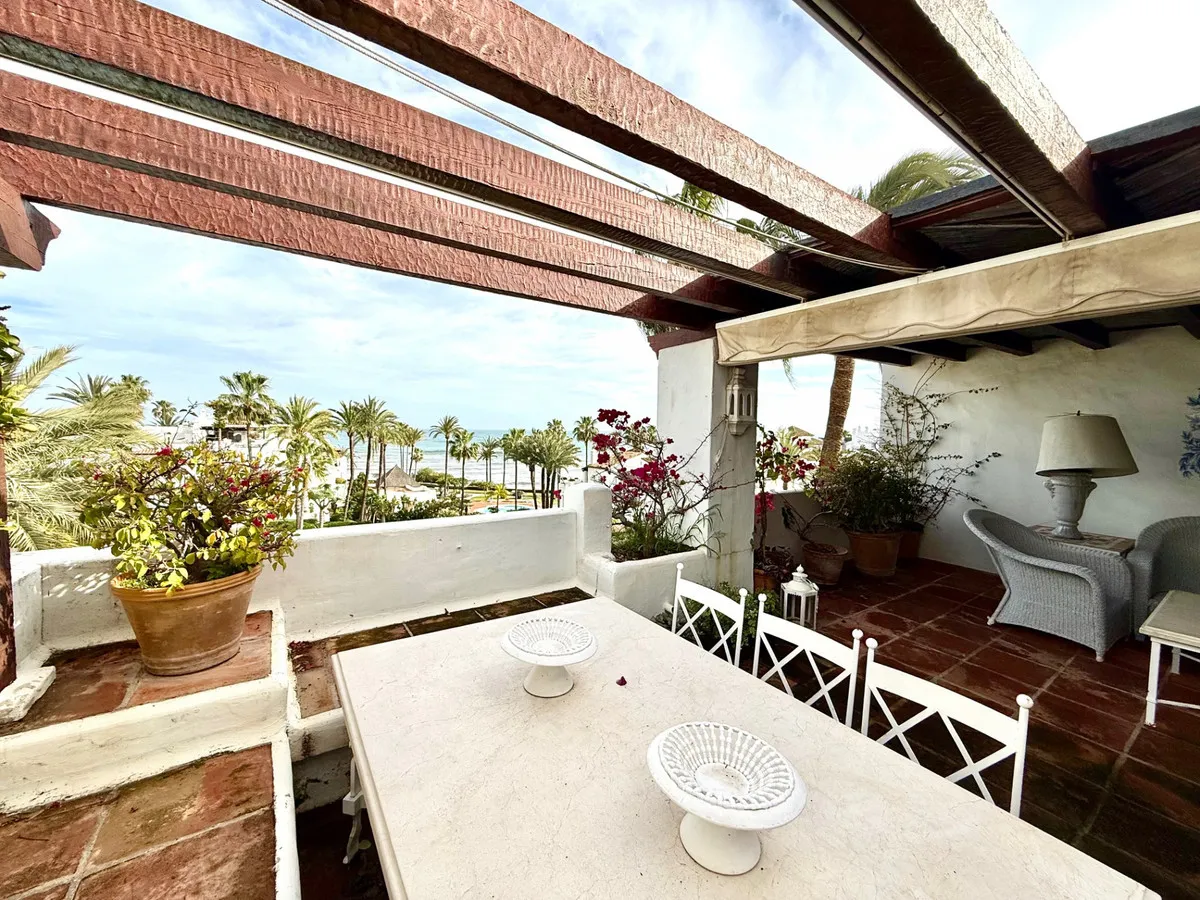 0a9c6830-900c-4892-8283-d8f9968cd7af