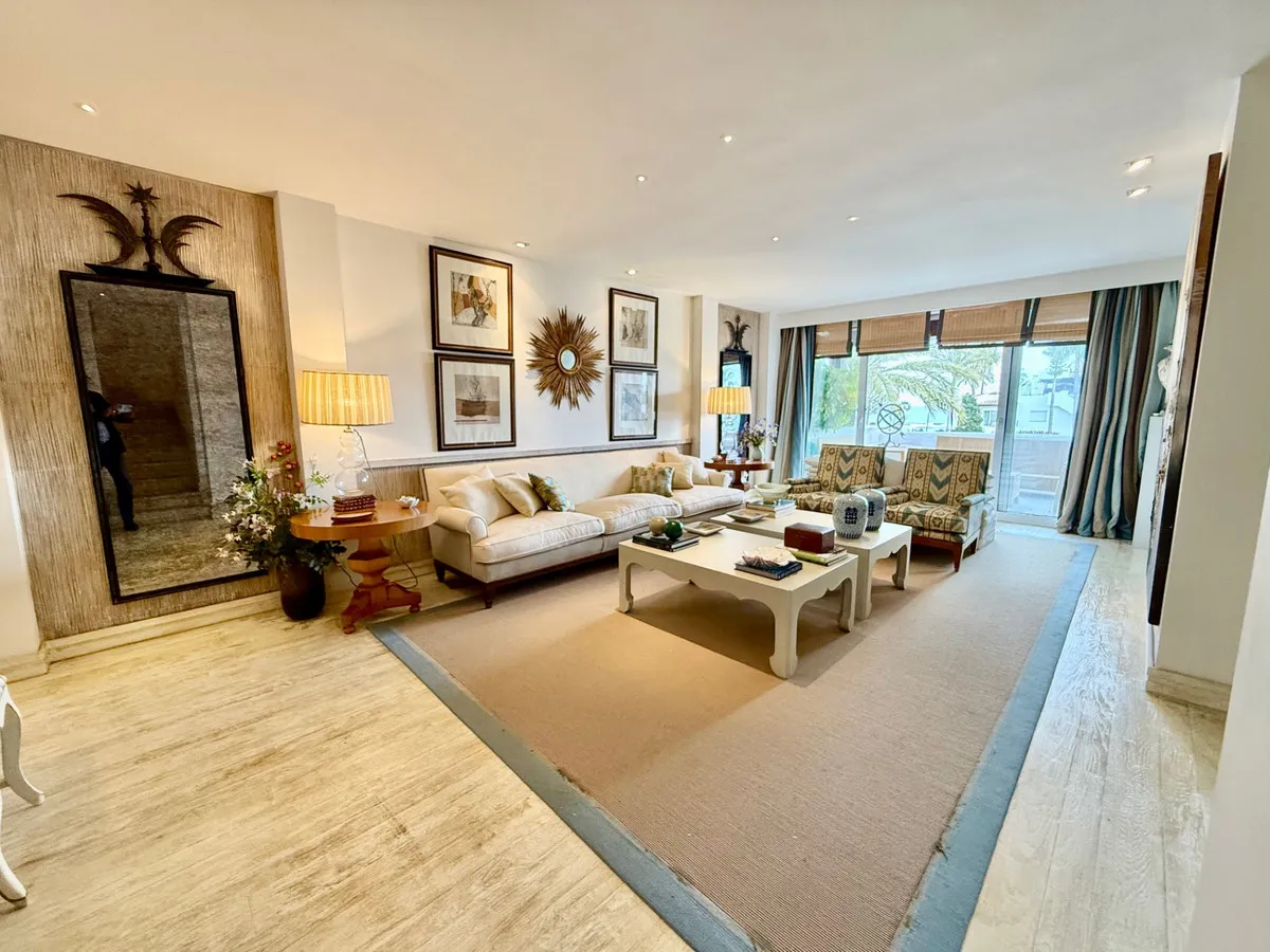 6906f5b2-17b8-49fa-99f8-703eff10d5b7