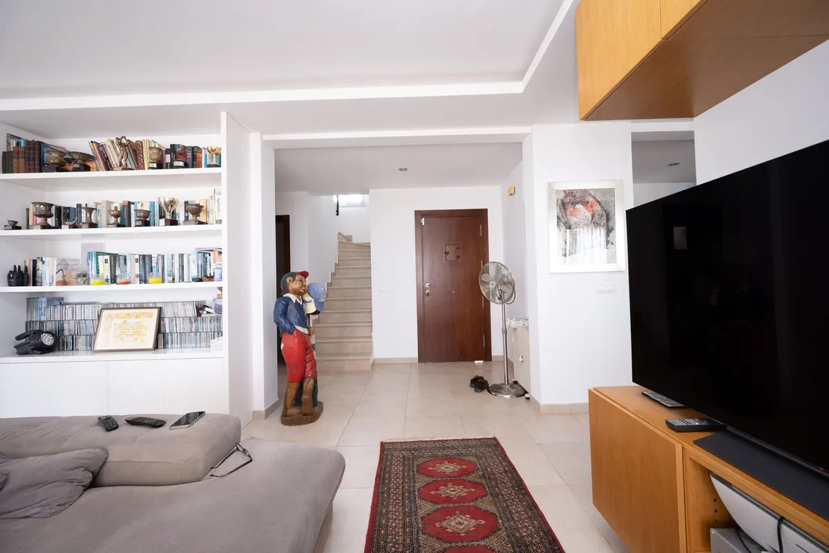 a5915f01-bb50-45d6-be06-c55ca90f631c