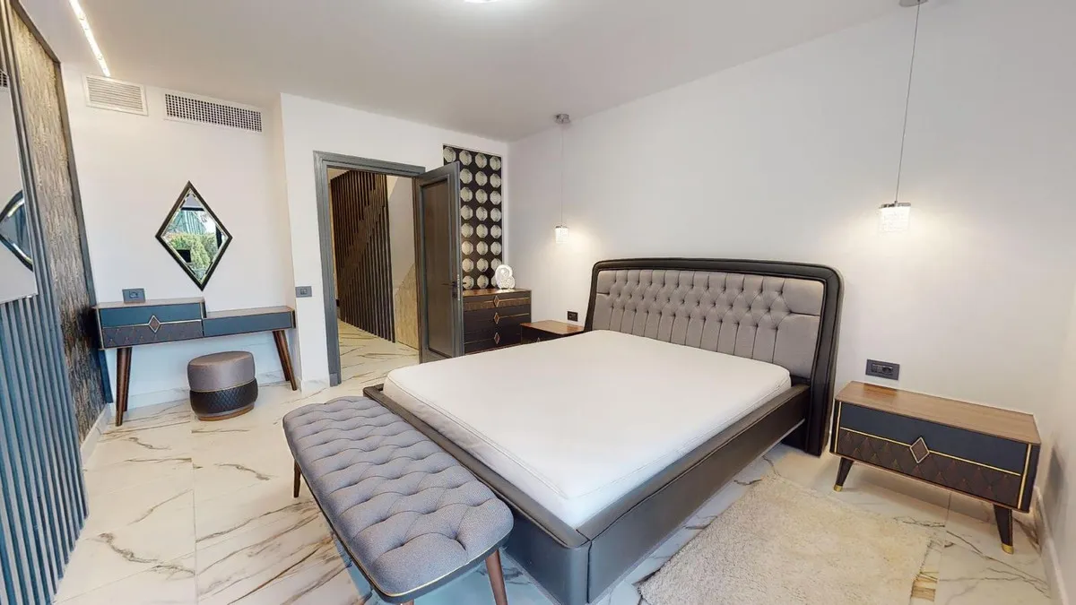 247e02bb-34e8-49ae-b988-1c71e73dd006