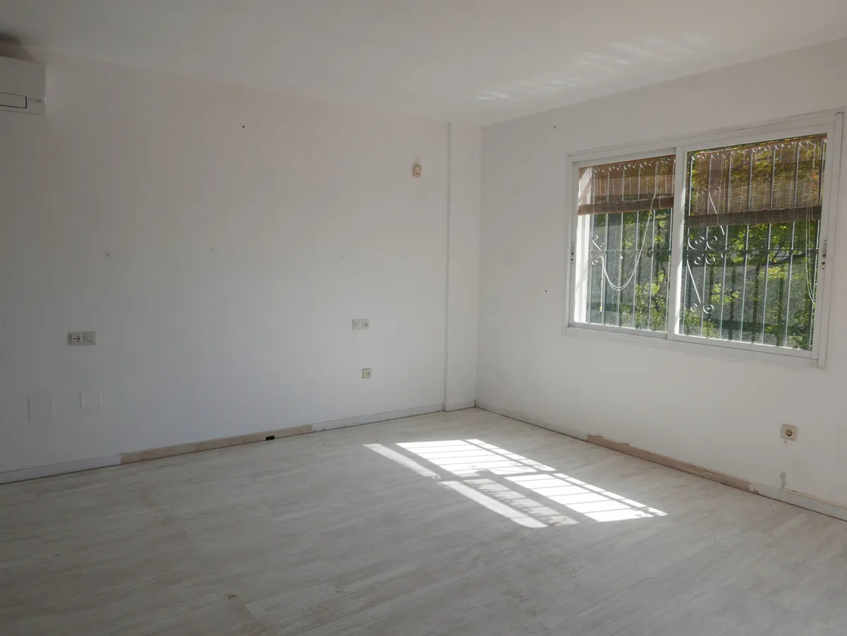 fc098b74-9c3c-463f-8cba-07d80962f632