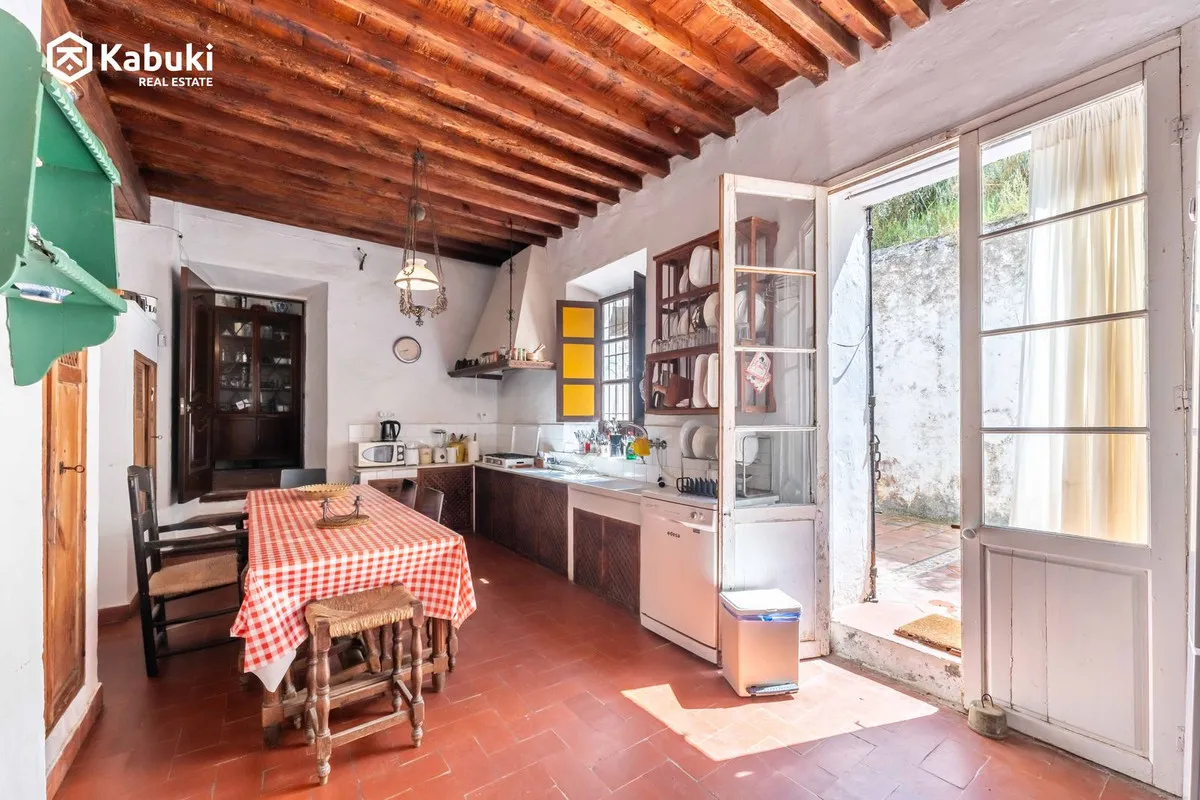 b743e689-dc43-4476-83c4-3a8d3548b0c3