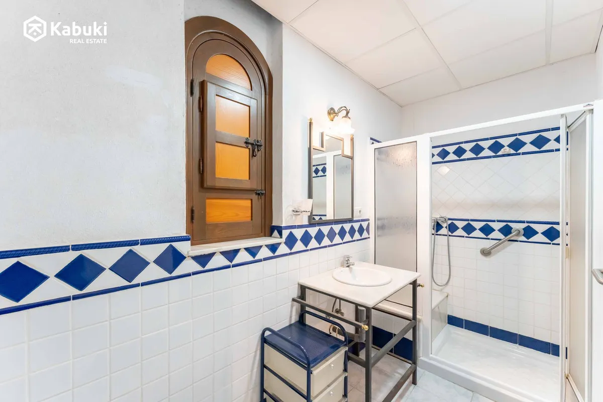 c5f9c7ee-f6f0-4aae-adf7-b5a133bc0cea