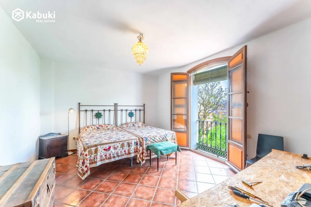 edb63035-c311-4399-802b-f0abf5420b58