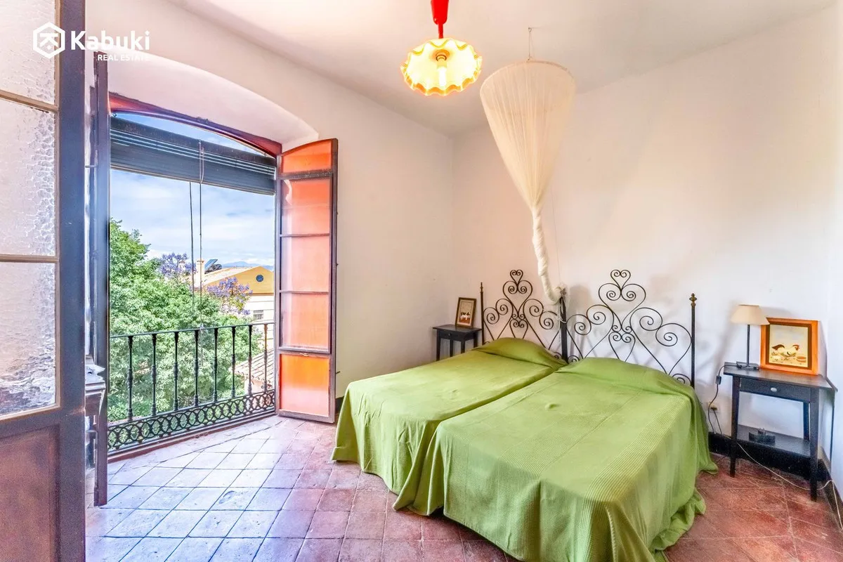 ff866dd1-a185-4414-b203-ad1313790a3c