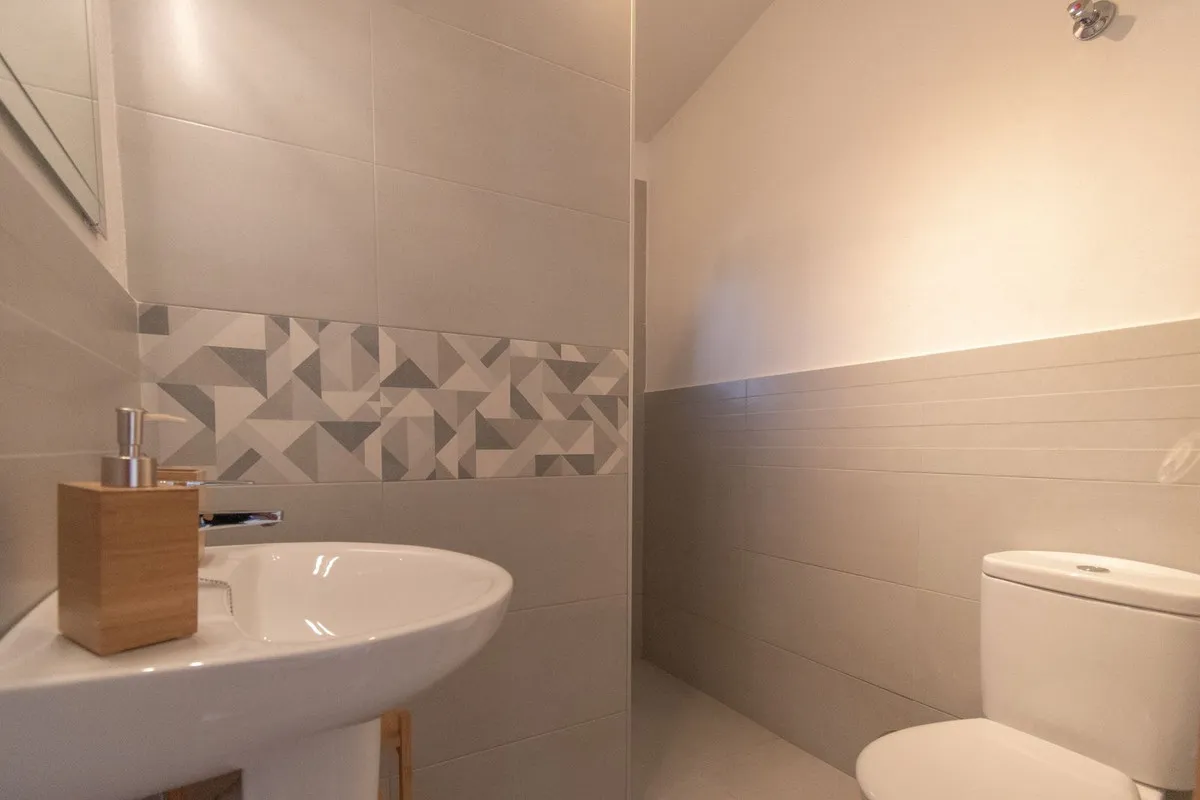 77d6270d-dbae-4da8-85d1-ed396768f3b1