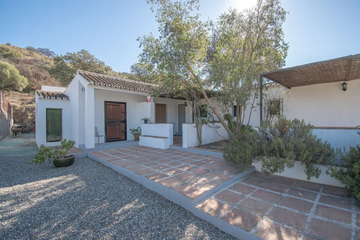 b54aa06b-8d48-4fe4-8c31-a6085f5ee000