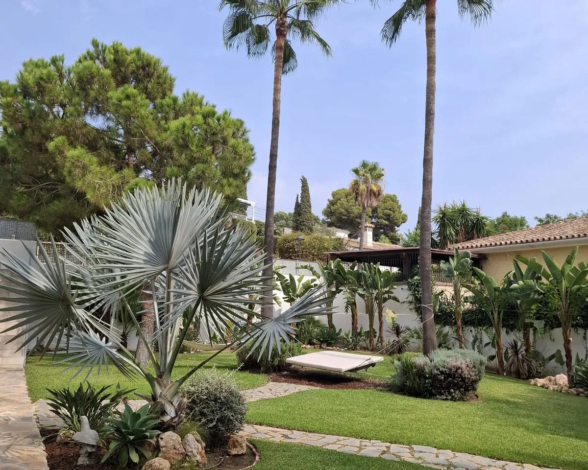 1a3cb41a-d172-48df-87e1-5745459d1345