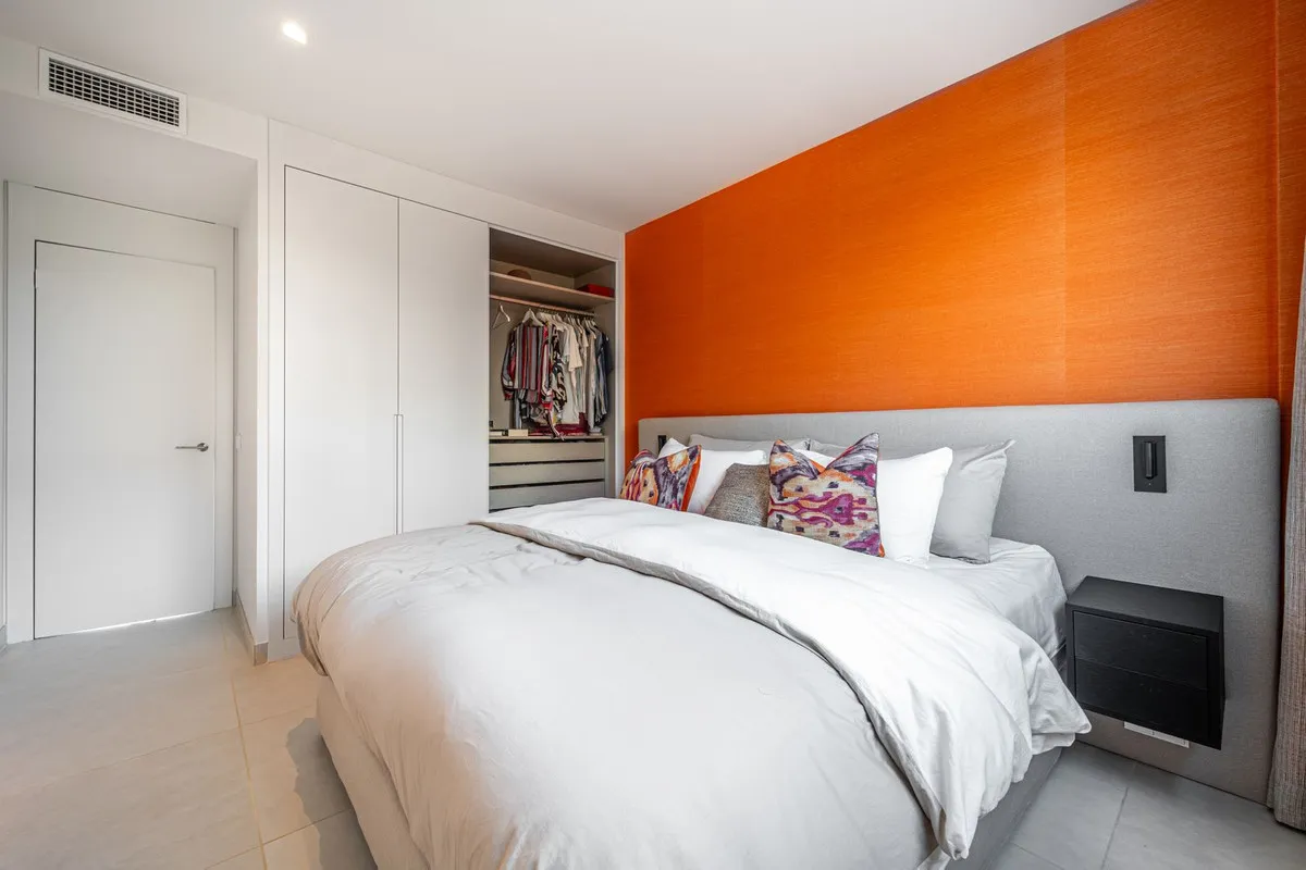 44c98bb2-0548-42e1-9676-7eea72b242fd