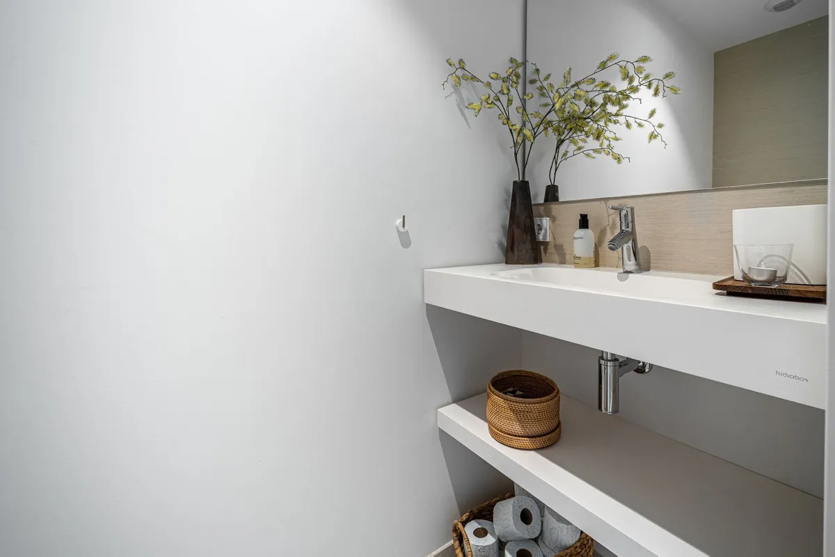 4cedbe65-5388-4a2d-97b2-6e587aa37a83