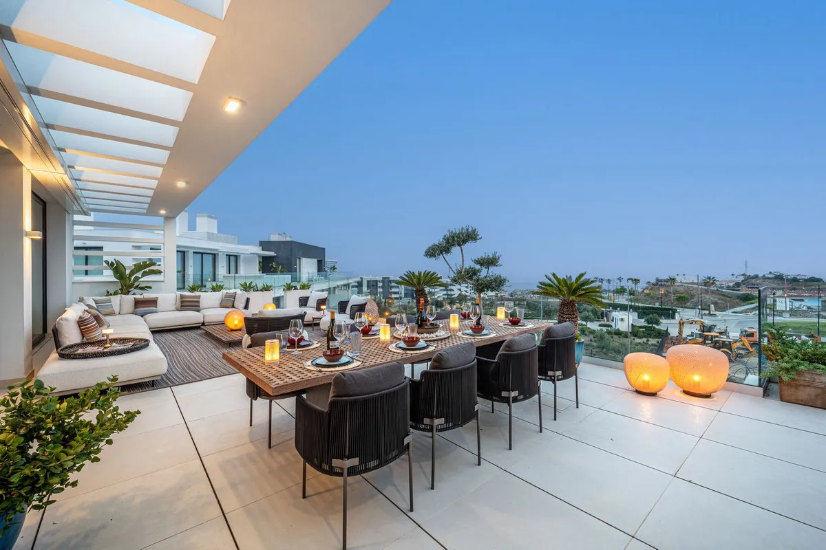 f2c8bb5b-726a-4abc-8785-245b78744c9c