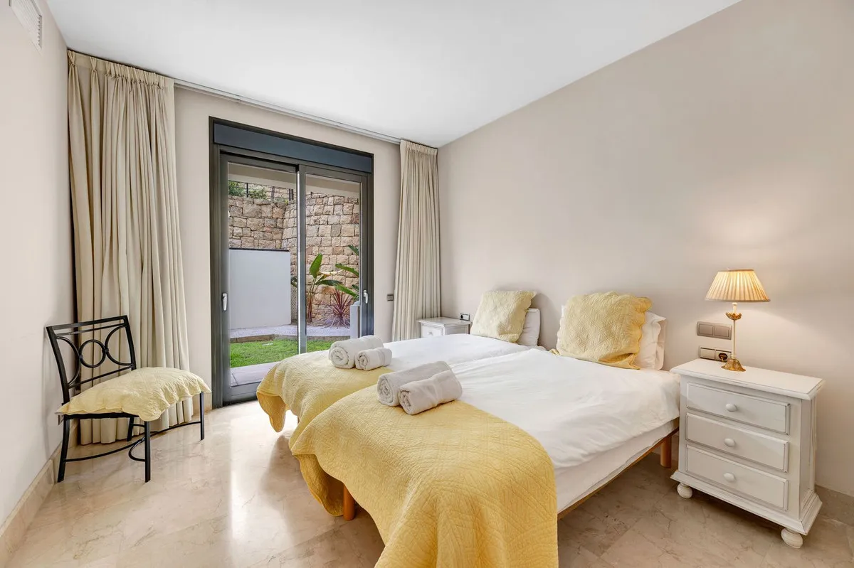 0ae29986-7af8-4585-8ad2-057bc2ac4ff9