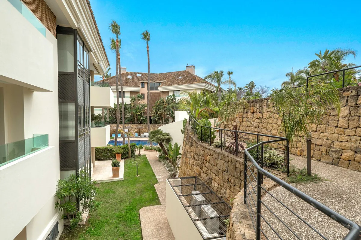 594ade9c-ae95-40c8-b0c0-35384eb52f0f