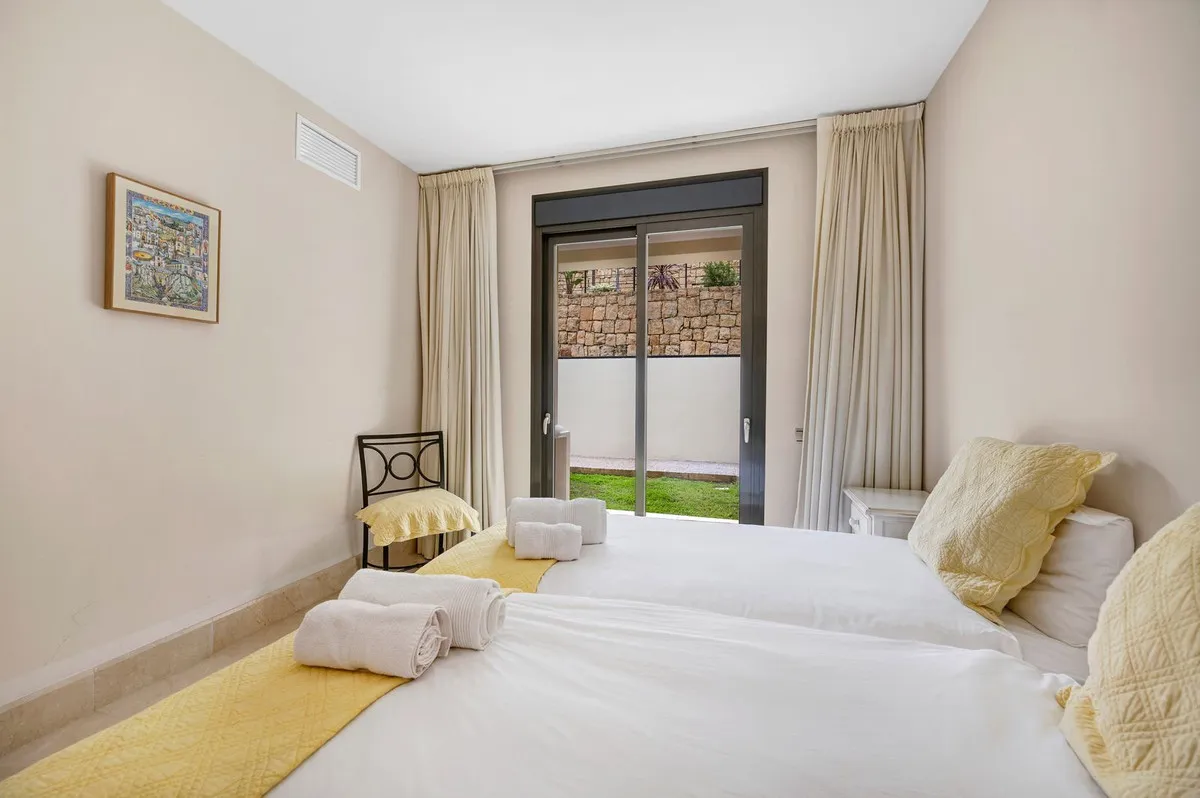 7f17b997-05d4-4792-9dd2-347c843cd6bc