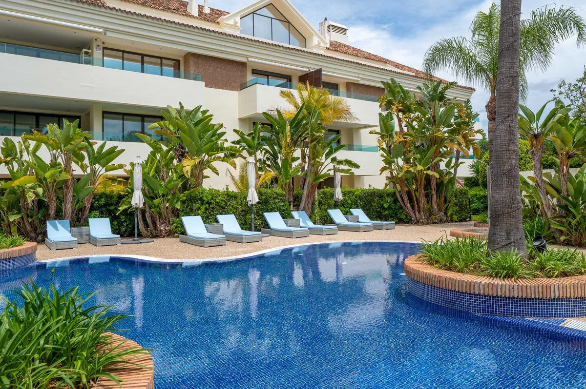 8f04917f-47c0-4bc7-a4c3-a6d55cf4f693