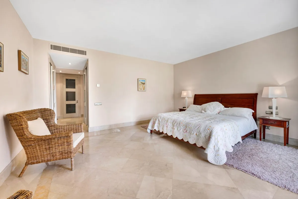 9fa8585c-450a-4060-a16f-8e86b383409b