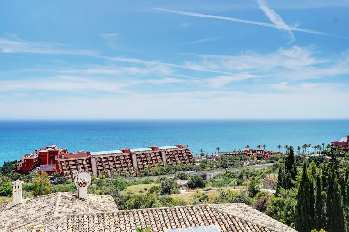 281ccaa0-d1fa-4798-8a13-6bc537493c3d