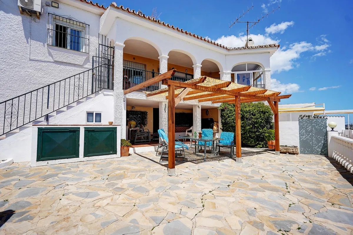 6df3300c-aa4f-444e-a29c-72fd1b96347b