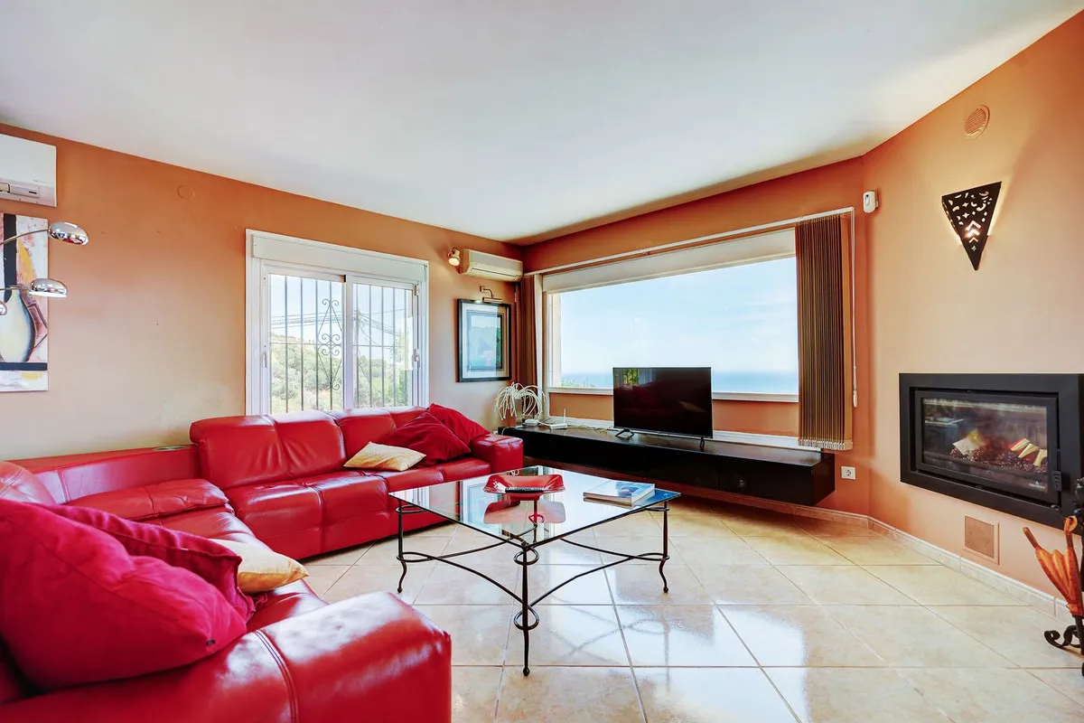 769dd6c1-8bd3-44b9-a48c-01fa56a692b3