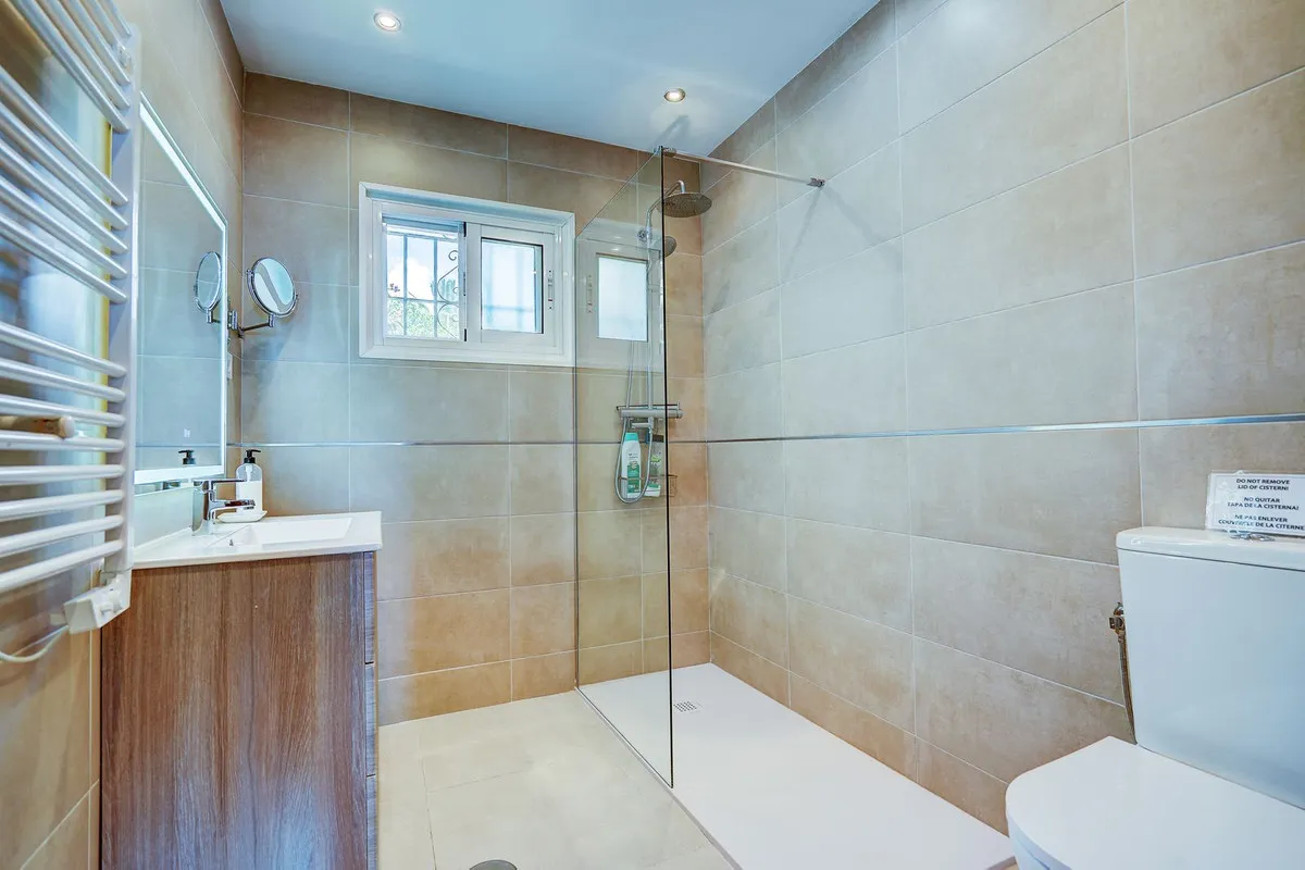 d17173fb-c1d3-4ec6-aa75-89d08b415dc0