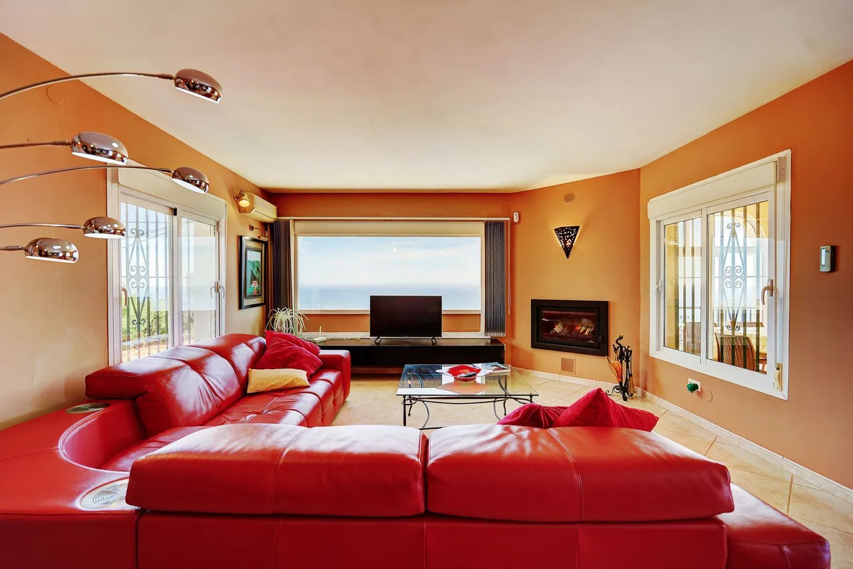 fb183739-5a7a-4b3f-9acf-382562b12c1f