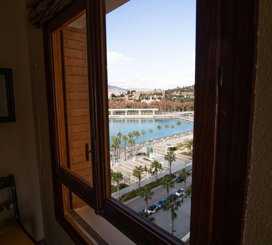 f3d0c0d8-9741-4f56-9790-a075e354c4cc