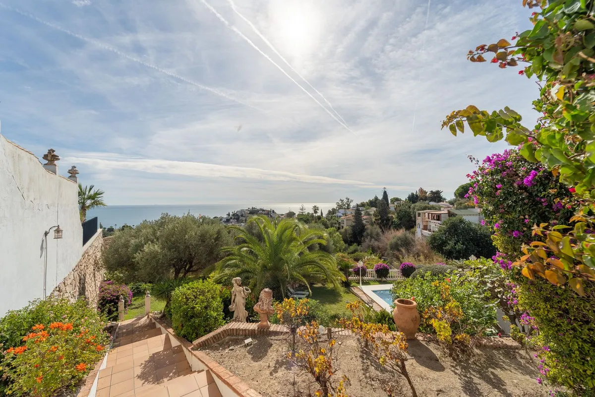 7ca6c95c-89c2-4895-90f0-553072b14d6a