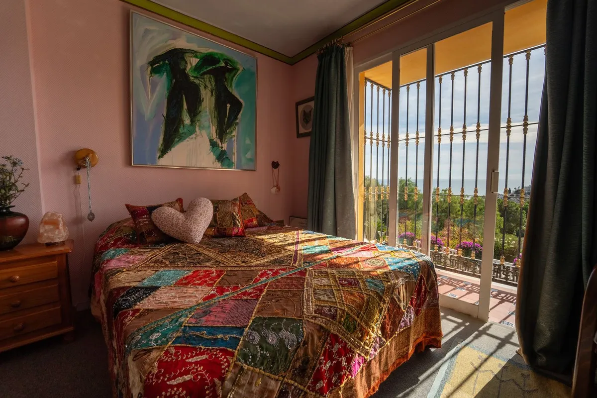 8dc27258-8ec9-4df4-8d94-219db26b9a4b