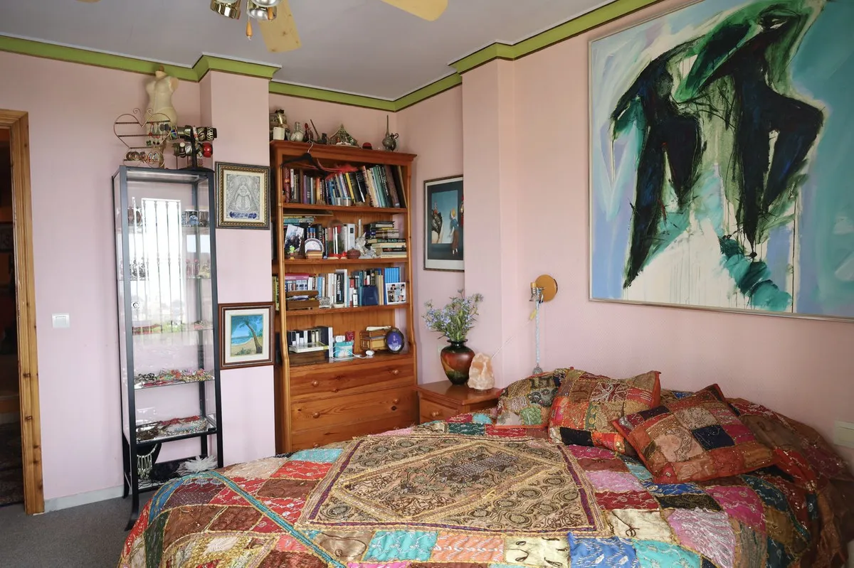 a273e894-6f9e-42ef-ab84-a0b469c8ee0e