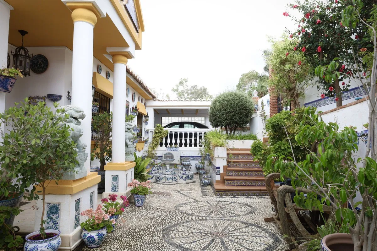 b9f29805-ee75-4d2c-83fd-b64046e089b2