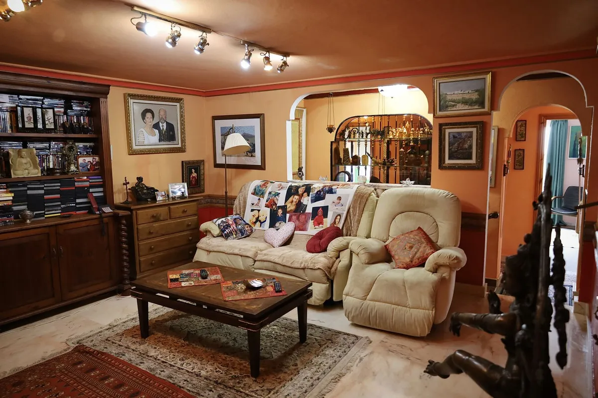 c2229780-818c-4ffc-8996-f9cbccd93064