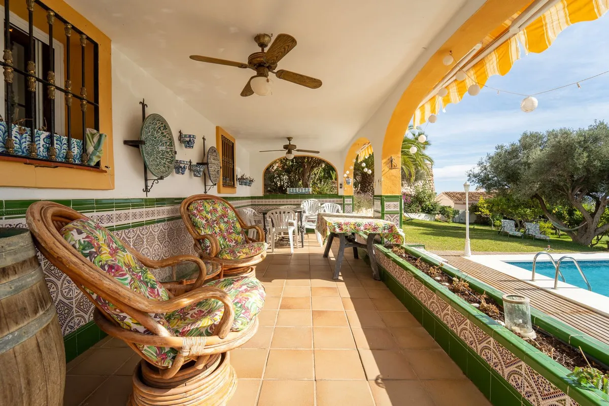 e346acb1-9fd4-404b-9659-93081930872d