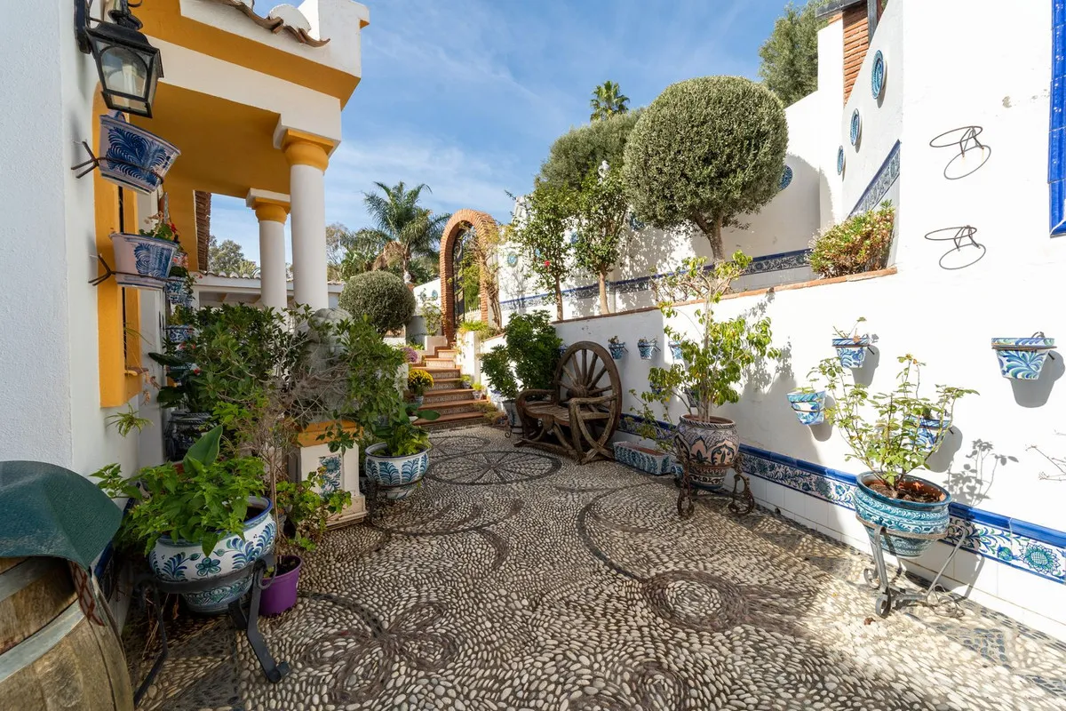 ff5db656-bf29-47cd-b5c3-3d308d49b183