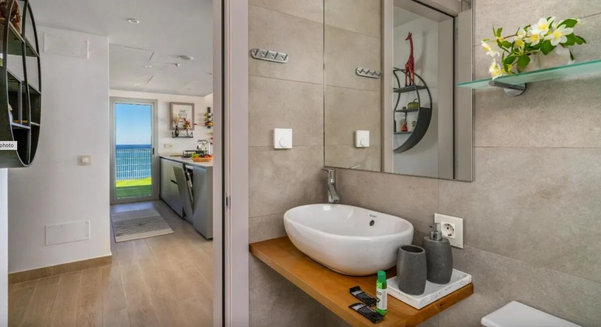 8f3892a7-1369-4073-ba73-e1562397d37d